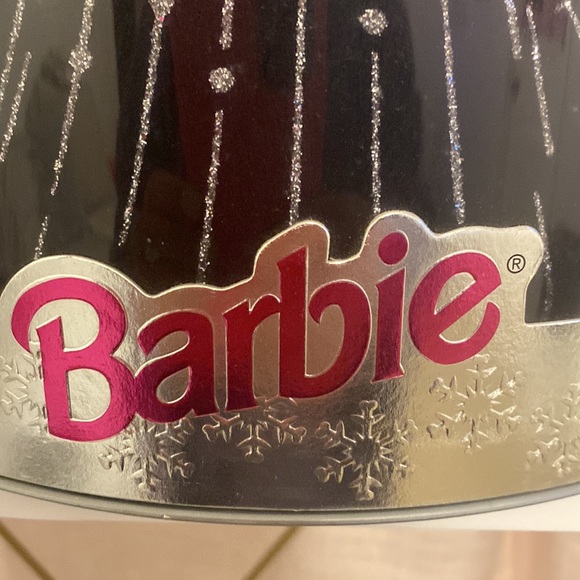 1998 Holiday Barbie-Special Edition - Picture 3 of 9